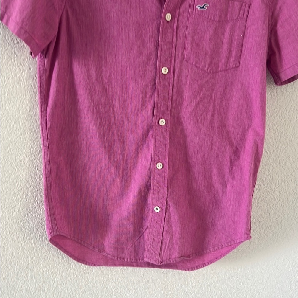 Hollister Men's Pink Short Sleeve Shirt - Picture 3 of 9